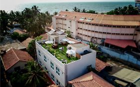 Blue Water Boutique Hotel Negombo